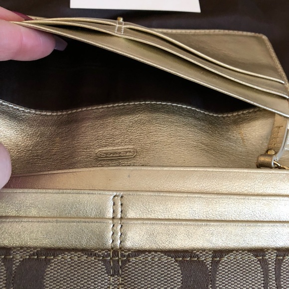 Coach Wallet - Picture 5 of 8